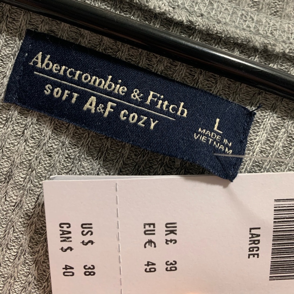 Soft long sleeve Abercrombie shirt